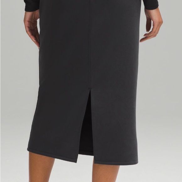 Lululemon Softstreme Midi Skirt Black Sz 2 NWT - Picture 3 of 9